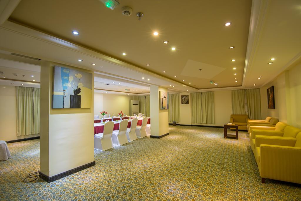 Caesar Hotel Mascate Extérieur photo