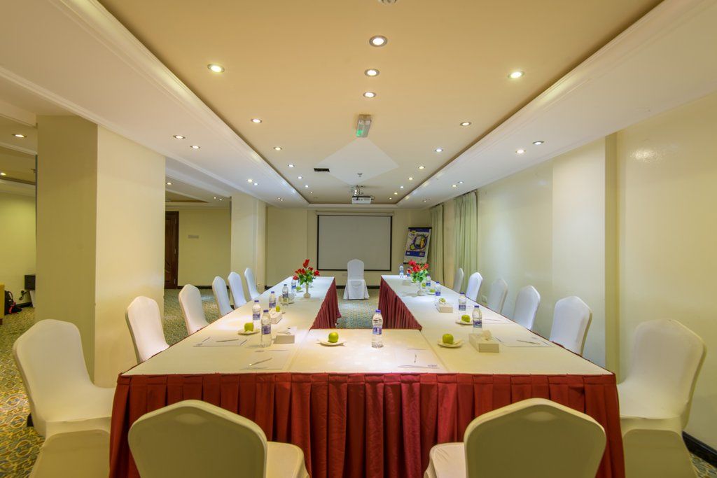 Caesar Hotel Mascate Extérieur photo